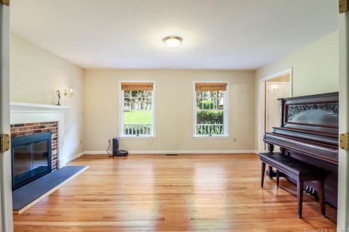 13 Rajcula Farm Rd, Brookfield Center CT  06804-1200 exterior