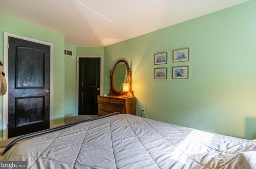 215 Grn Blade Dr, Dover DE  19904-2643 exterior