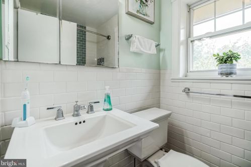 2016 Bethel Rd, Lansdale PA 19446-6054 exterior