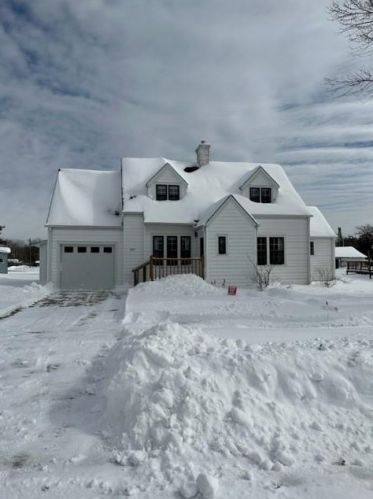 303 Oakwood Pl, Merrillan, WI