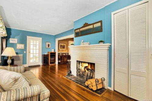 8 Oak Rd, Briarcliff, NY 10510-2311