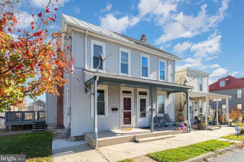328 5th St, Lemoyne, PA 17043-1613