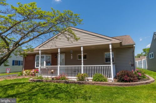 205 Andover Rd, Fairless Hills, PA 19030-2201