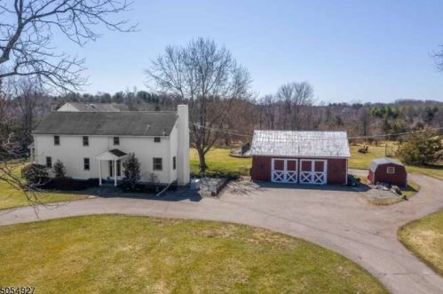 11 Old Readington Rd, White House Station, NJ 08889-3568