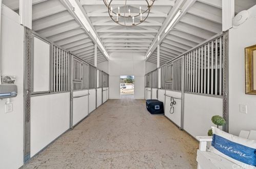 41664 Camino Del Vino, Temecula CA  92592-8439 exterior