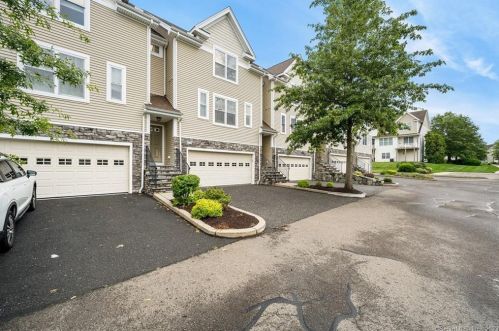 199 Kyles Way, Huntington, CT 06484-6621