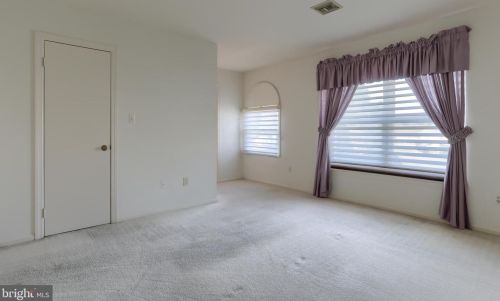 281 Crescent Dr, Swatara PA  17033-2335 exterior