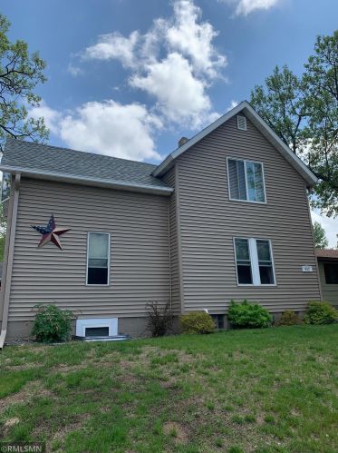 912 7th St, Little Falls, MN 56345-2324