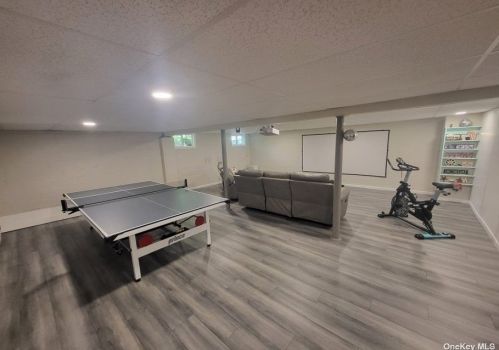 48 Timberline Dr, Poughkeepsie NY  12603-5546 exterior