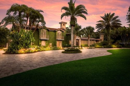 2718 Casey Ky Rd, Nokomis FL  34275-3306 exterior