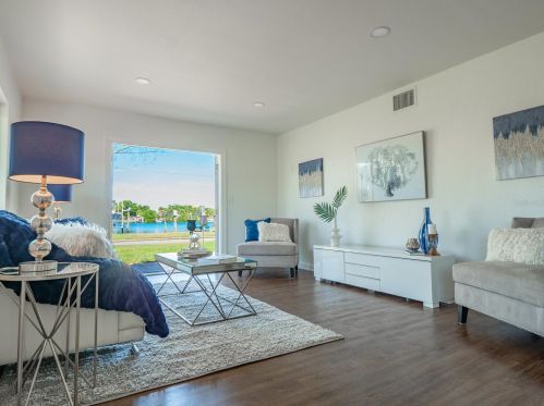 3201 Maritana Dr, Saint Petersburg FL  33706-4036 exterior