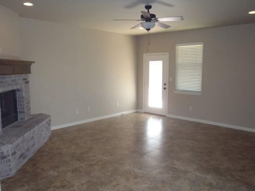 1444 Lauren Ln, Granbury, TX 76048-2726