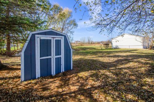 2615 Mercer Dr, Marion OH  43302-8624 exterior