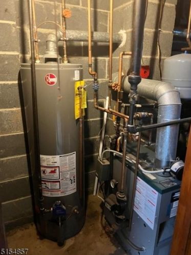 389 Teaneck Rd, Ridgefield Park NJ  07660-2013 exterior