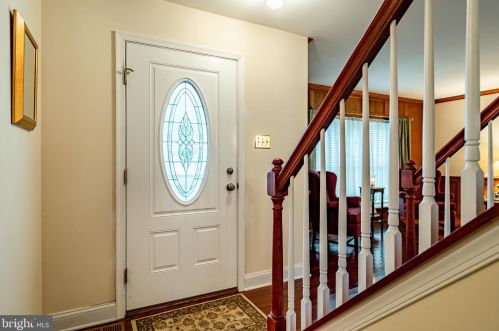 2126 Deer Ridge Dr, Pottstown, PA 19464-2142