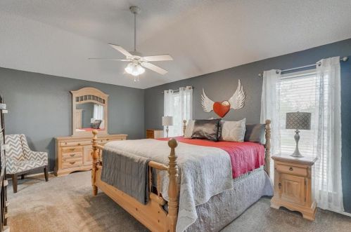 1401 Sedalia Ct, Lewisville TX  75028-2136 exterior