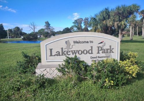 5301 Winter Garden Pkwy, Fort Pierce FL  34951-2064 exterior