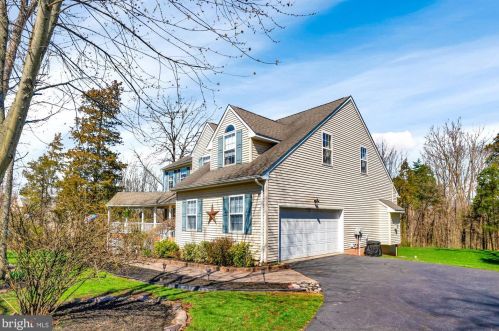181 Clover Ln, Perkiomenville, PA 18074-9485