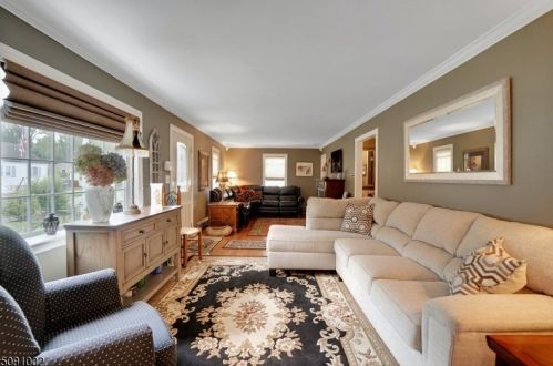 9 Bowers Pl, Parsippany, NJ 07834-2503
