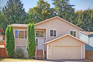 6350 24 Ave, Seattle WA  98108-3606 exterior