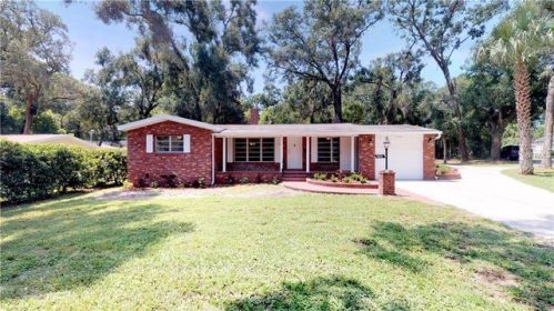 1540 Beresford Ave, Deland, FL 32720-3635