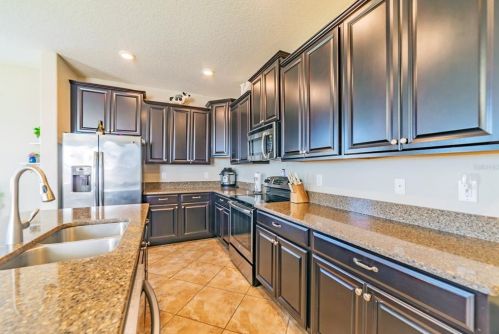 10103 Newminster Loop, Ruskin FL  33573-6727 exterior