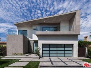 343 Orlando Ave, Los Angeles CA  90048-2515 exterior