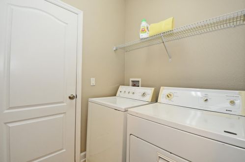 15600 Montesino Dr, Orlando FL 32828-6740 exterior