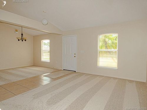 632 Bayshore Blvd, Fort Pierce FL  34983-1006 exterior