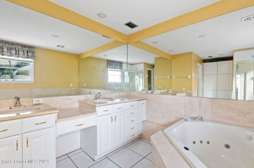 3616 Indian Riv Dr, Cocoa FL 32926-8705 exterior