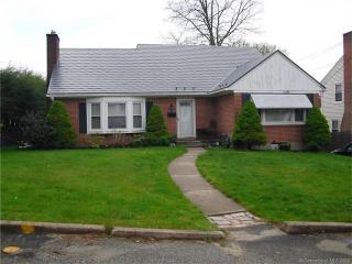 15 Park Ln, Waterbury, CT 06710-1123