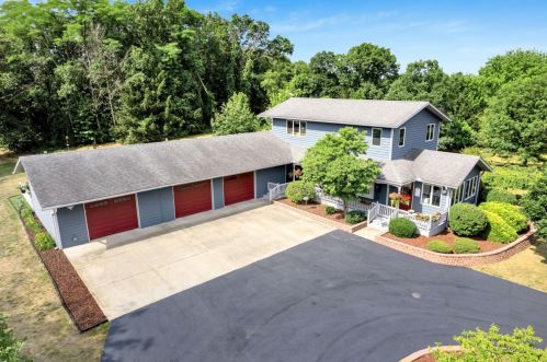 1741 975, Wheatfield, IN 46392-8481