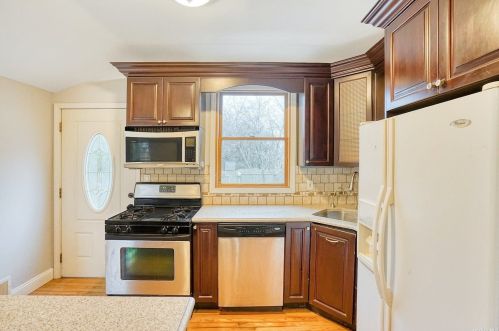 48 Thorney Ave, Huntington Station NY  11746-3253 exterior