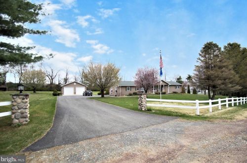 30 Clearview Dr, Palmerton, PA 18071-6300