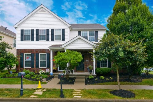 4704 Trumhall Dr, Darbydale, OH 43123-8127