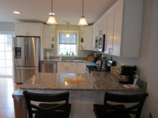 24 Patriots Way, Raymond, NH 03077-1287