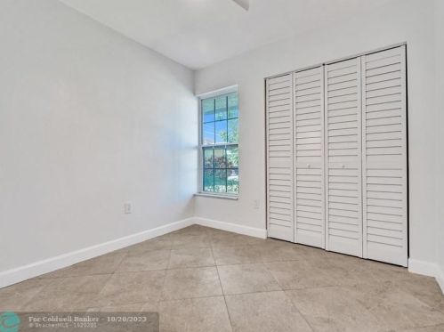 212 2nd Ct, Dania Beach FL  33004-4813 exterior