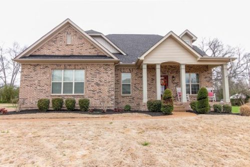 2016 Audubon Ln, Murfreesboro TN  37128-6084 exterior