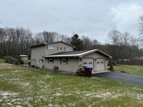 182 Conneaut Lake Rd, Greenville PA  16125-9430 exterior