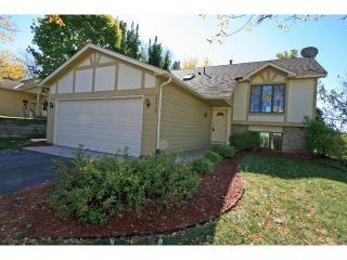 10460 166th St, Lakeville, MN 55044-9524