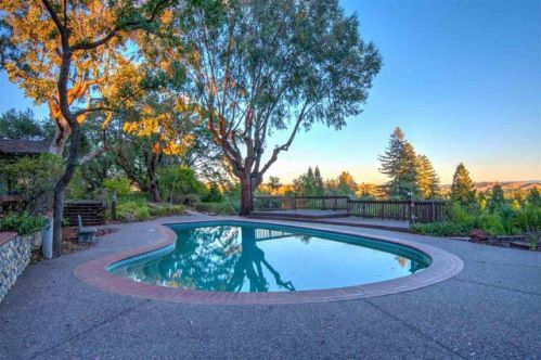 82 Cumberland Ct, Danville, CA 94526-1819
