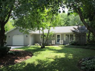 509 Wiswell Dr, Williams Bay, WI 53191-9762