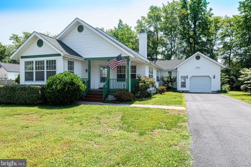 14 Assawoman Ave, Millville, DE 19970-9296