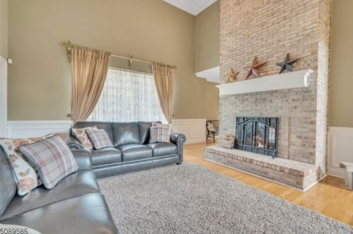 8 Sunny Ln, Andover NJ  07821-2122 exterior