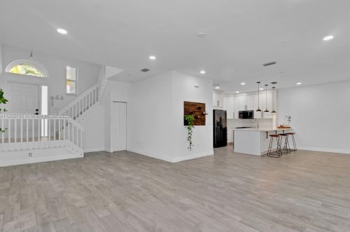 672 159th Ave, Hollywood FL  33028-1552 exterior