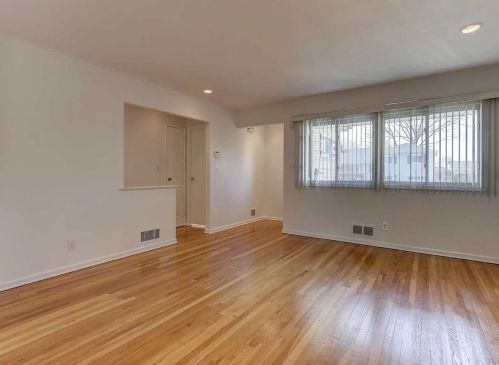 46 Haverford Rd, Hicksville NY  11801-3427 exterior