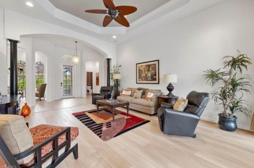 8975 Morgan Ct, Naples, FL 34113-1637