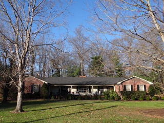 1060 Robin Ln, Cookeville, TN 38501-2914