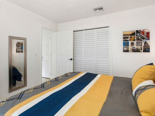 46 Thorncrest Ln, Naples FL  34113-8335 exterior