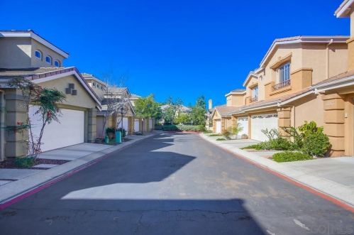3665 Ruette De Vl, San Diego, CA 92130-3505